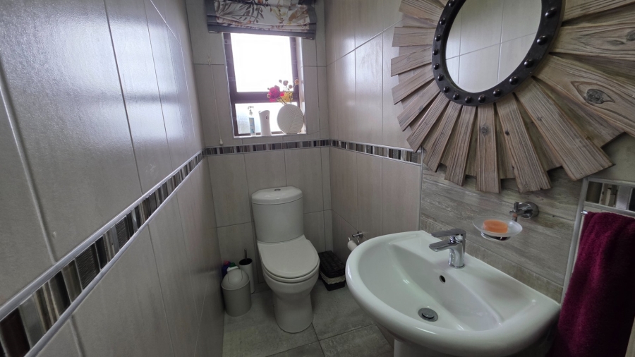3 Bedroom Property for Sale in Dana Bay Western Cape